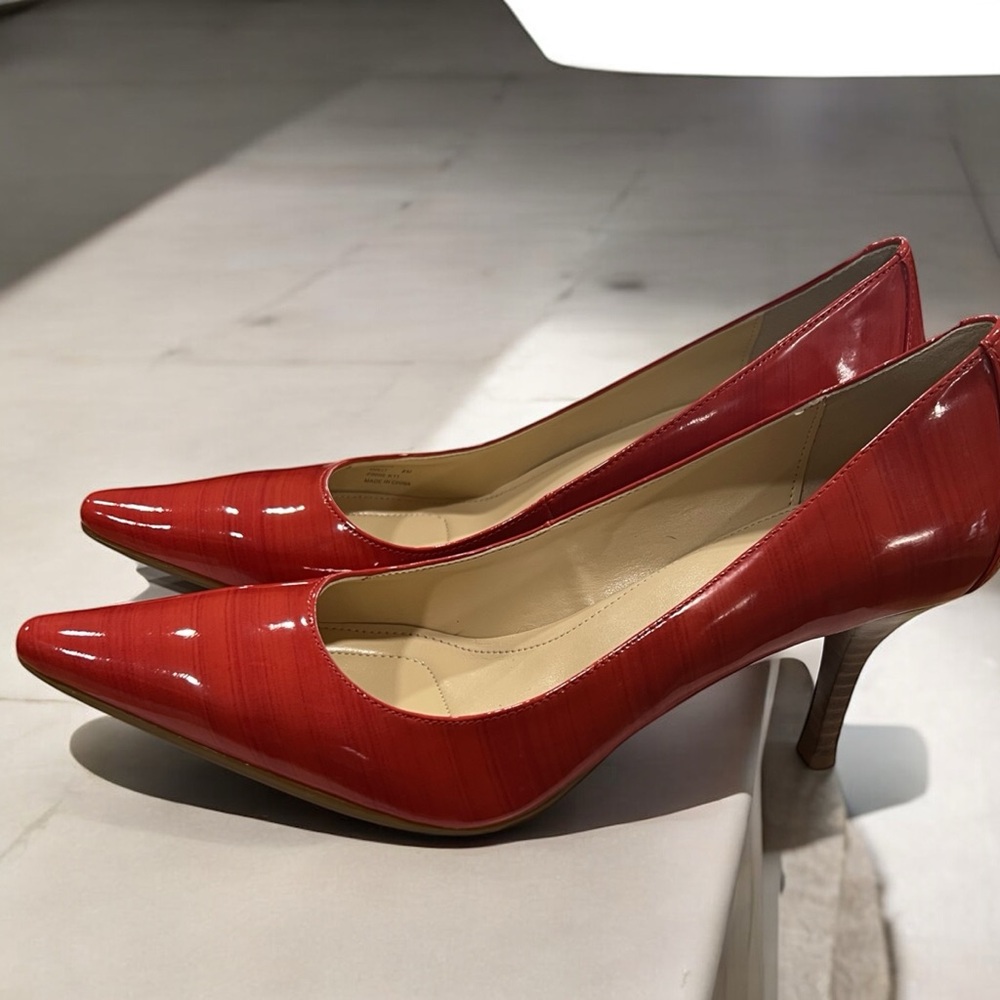 EUC~ Calvin Klein Womens Heel Dolly
Streak Patent Size 8m
